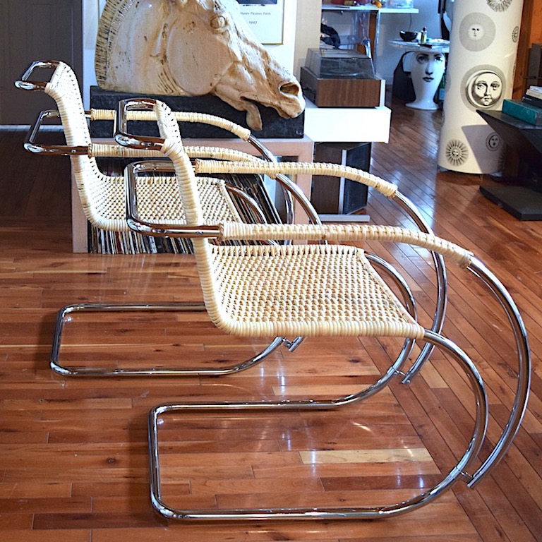 modern classics dining tables