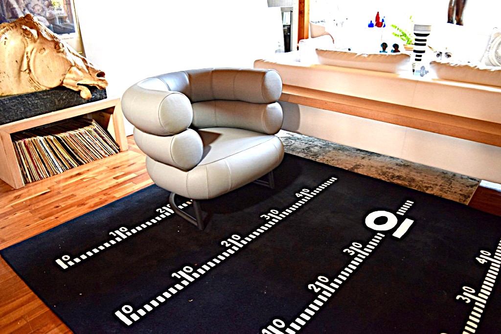 Centimetre rug by Eileen Gray
